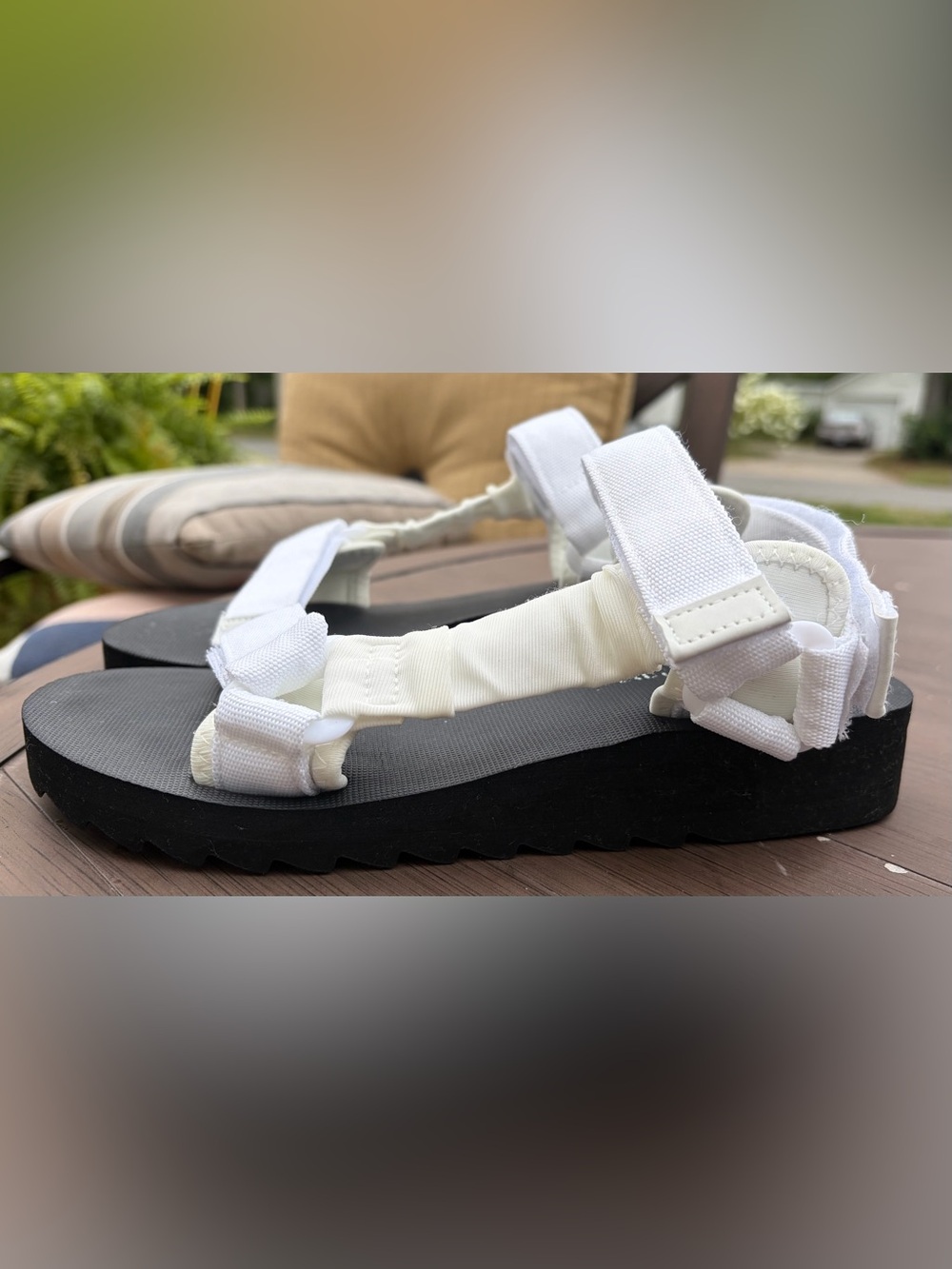 DREAM PAIRS Platform Hiking Sandals in Bright White size 8